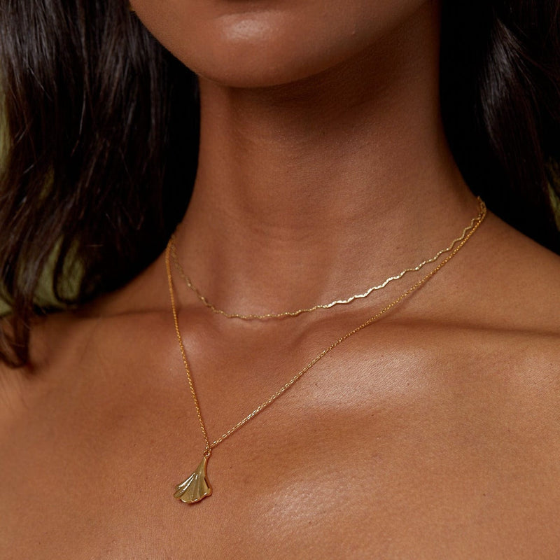Short Necklaces Fine Wave Chain Necklace - Gold Orelia Jewellery