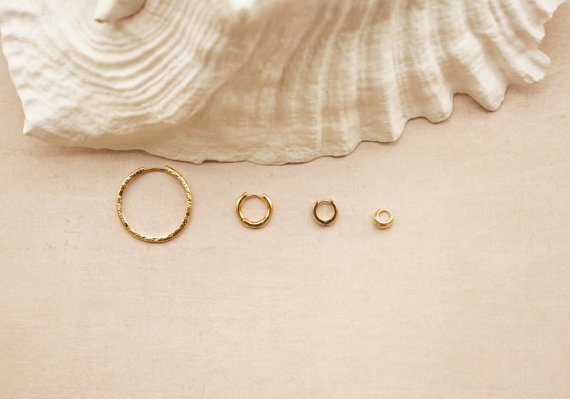 gold_hoop_earrings_orelia
