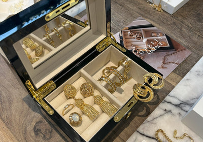 orelia_vintage_jewellery_behind_the _scenes