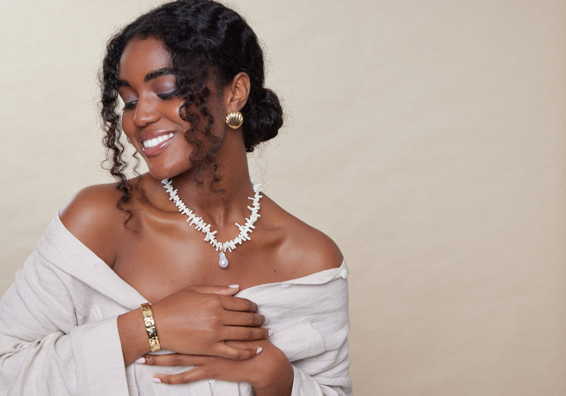 model_wearing_summer_jewellery