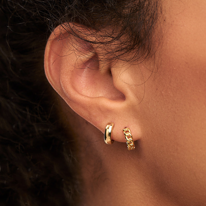 Mini Chain Huggie Hoop Earrings - Gold