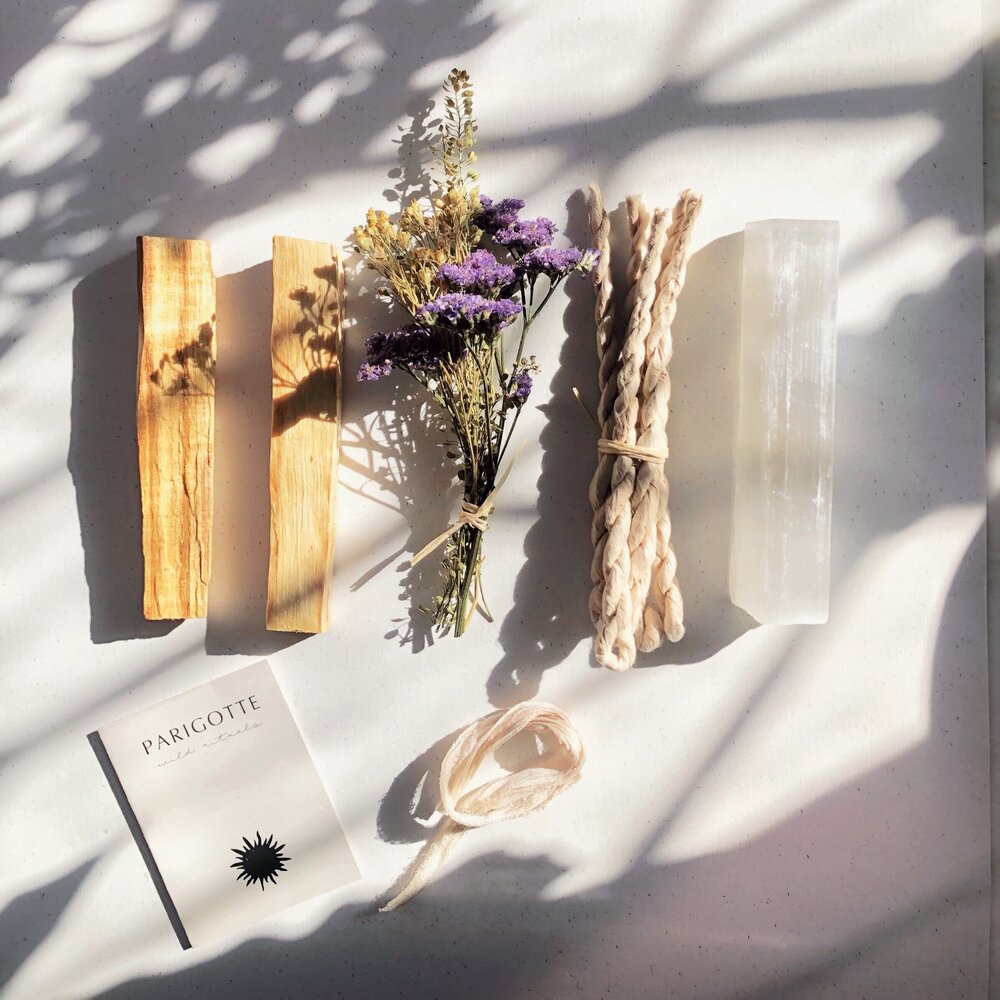 Palo Santo, Selenite, Incense & Dried Flower Bundle - Orelia London