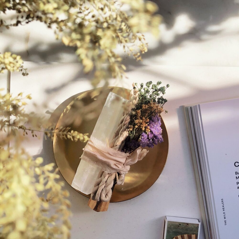 Palo Santo, Selenite, Incense & Dried Flower Bundle - Orelia London