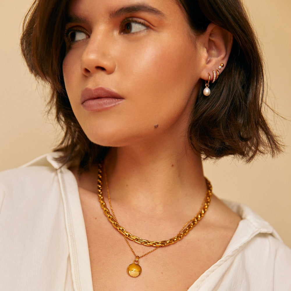 Yellow Gold Bone & Smooth Disc Necklace | Van Peterson London