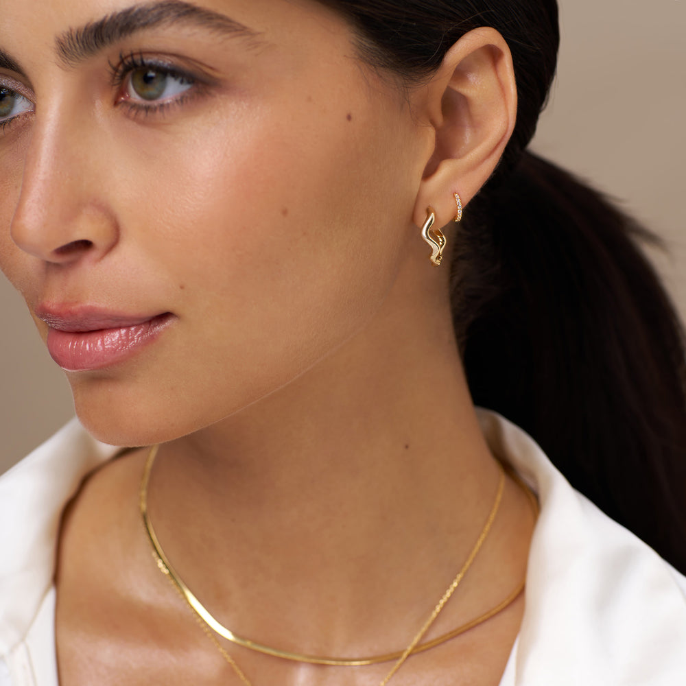 wave_gold_hoop_earring