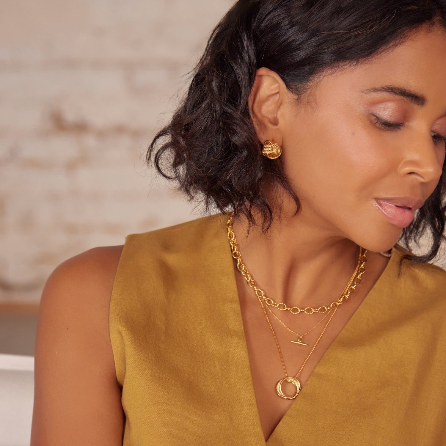 Interlocking open circle long necklace deals