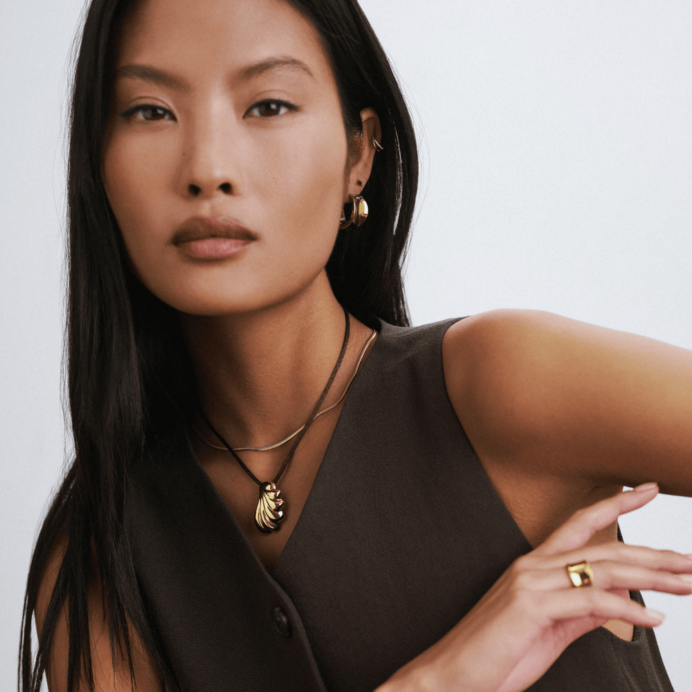 Necklace Other ONE LUXE Shell Pendant Cord Necklace Orelia Jewellery