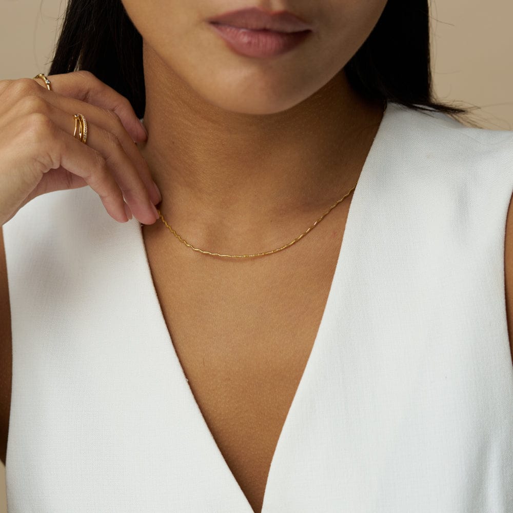Short Necklace ONE Wave Chain Necklace Orelia Jewellery