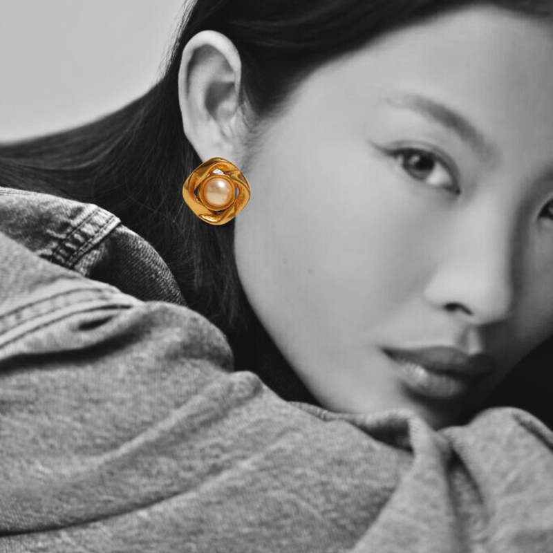 Vintage Clip-on earrings