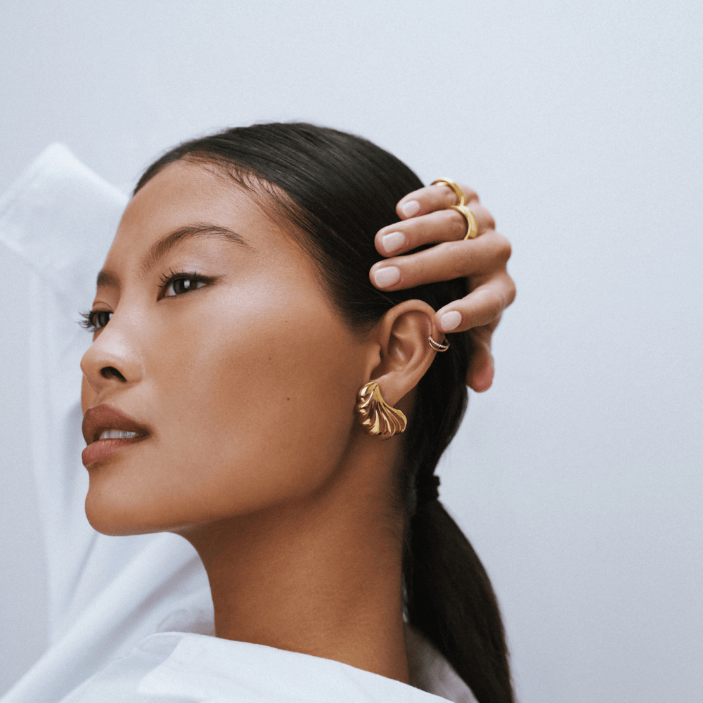 Statement Earring ONE LUXE Statement Shell Earrings Orelia Jewellery