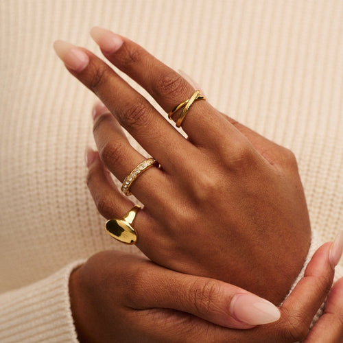 excelleren Behoefte aan Morse code Clean & Textured Interlocking Rings - Gold