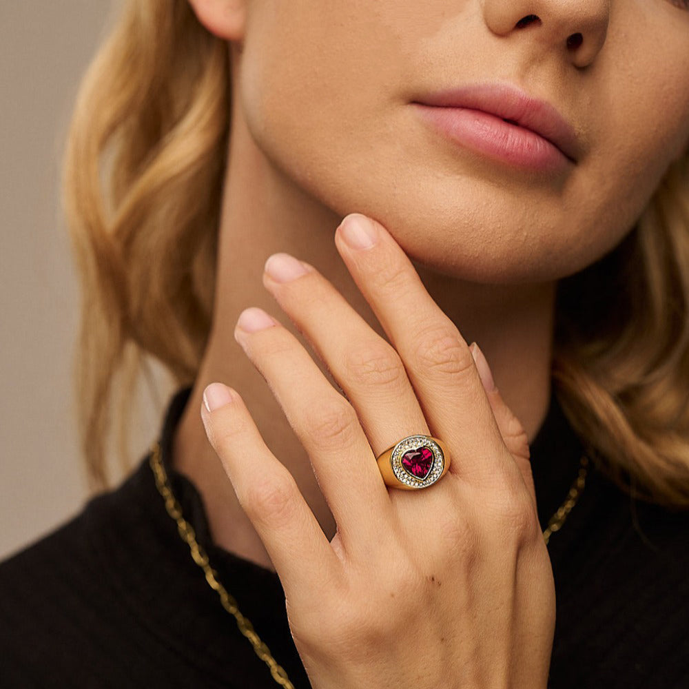 Queen of shop hearts ring